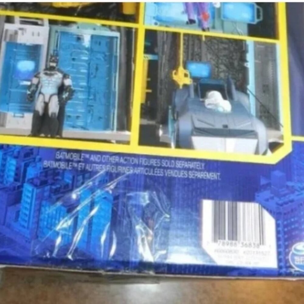 Batman Bat-Tech Batcave Giant Transforming Playset DC Comics🆕⌚📦🏃💨🚚 - Picture 14 of 16